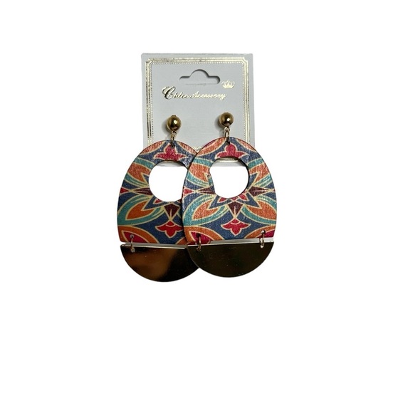 Chloe Accessory Women’s Wooden Boho Lightweight Dangle Earrings - Picture 4 of 6